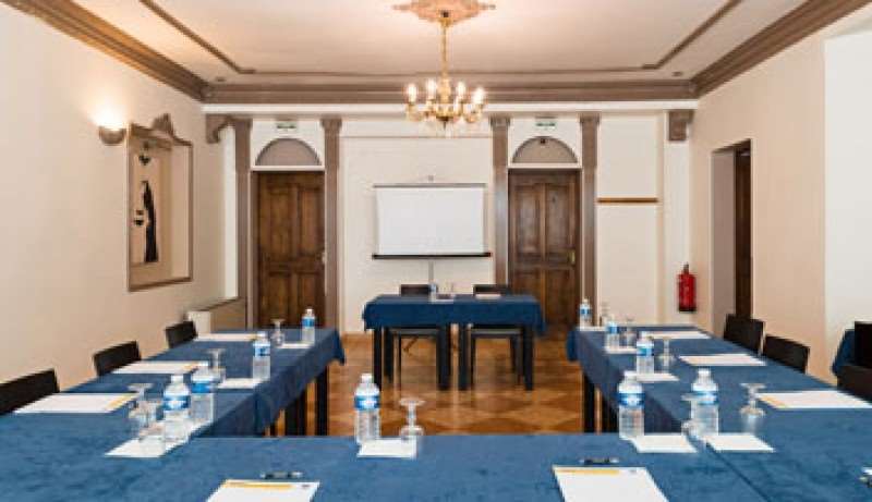 Logis Noemys Pont De L'etoile 3* Aubagne